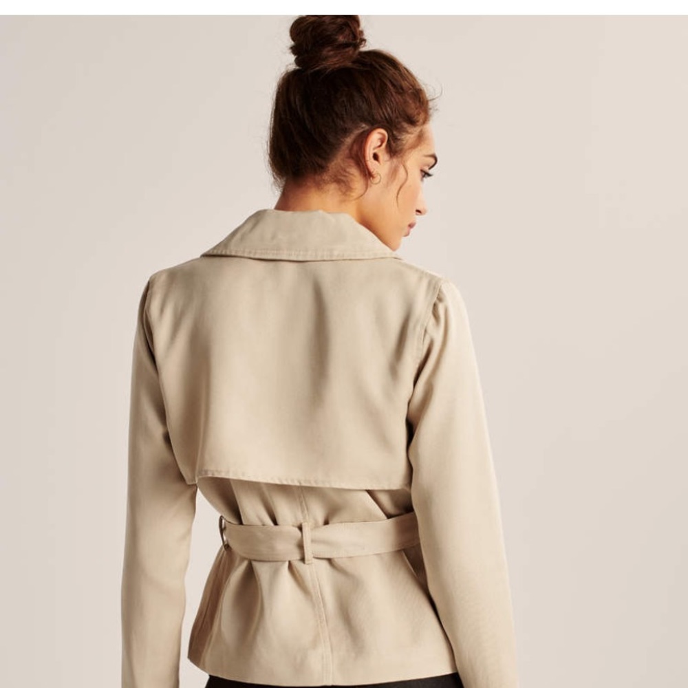 Abercrombie & Fitch Women's Tan Trench Coat with Belt - Picture 2 of 6